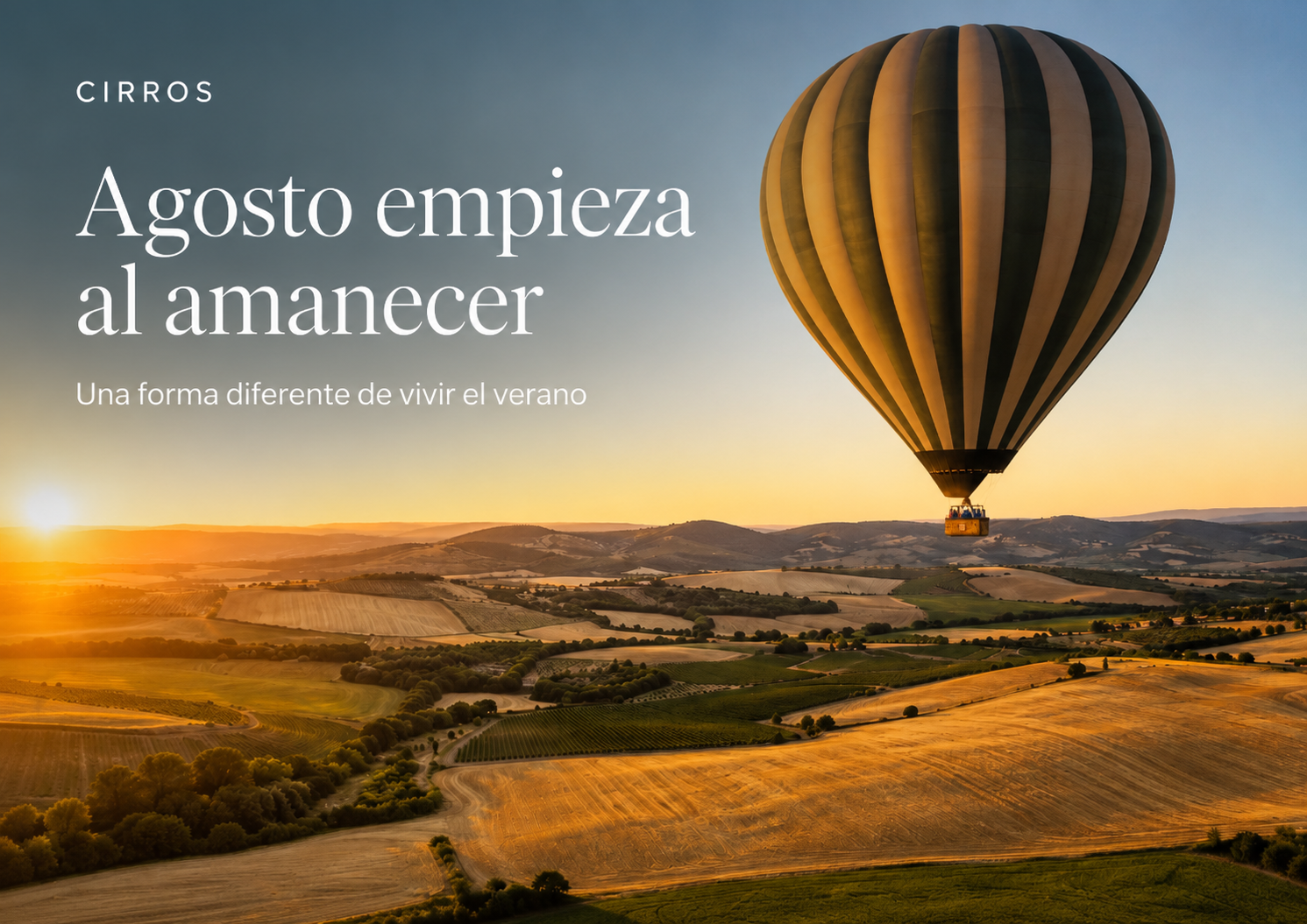 Vuelo en globo en agosto durante el amanecer sobre un paisaje de verano
